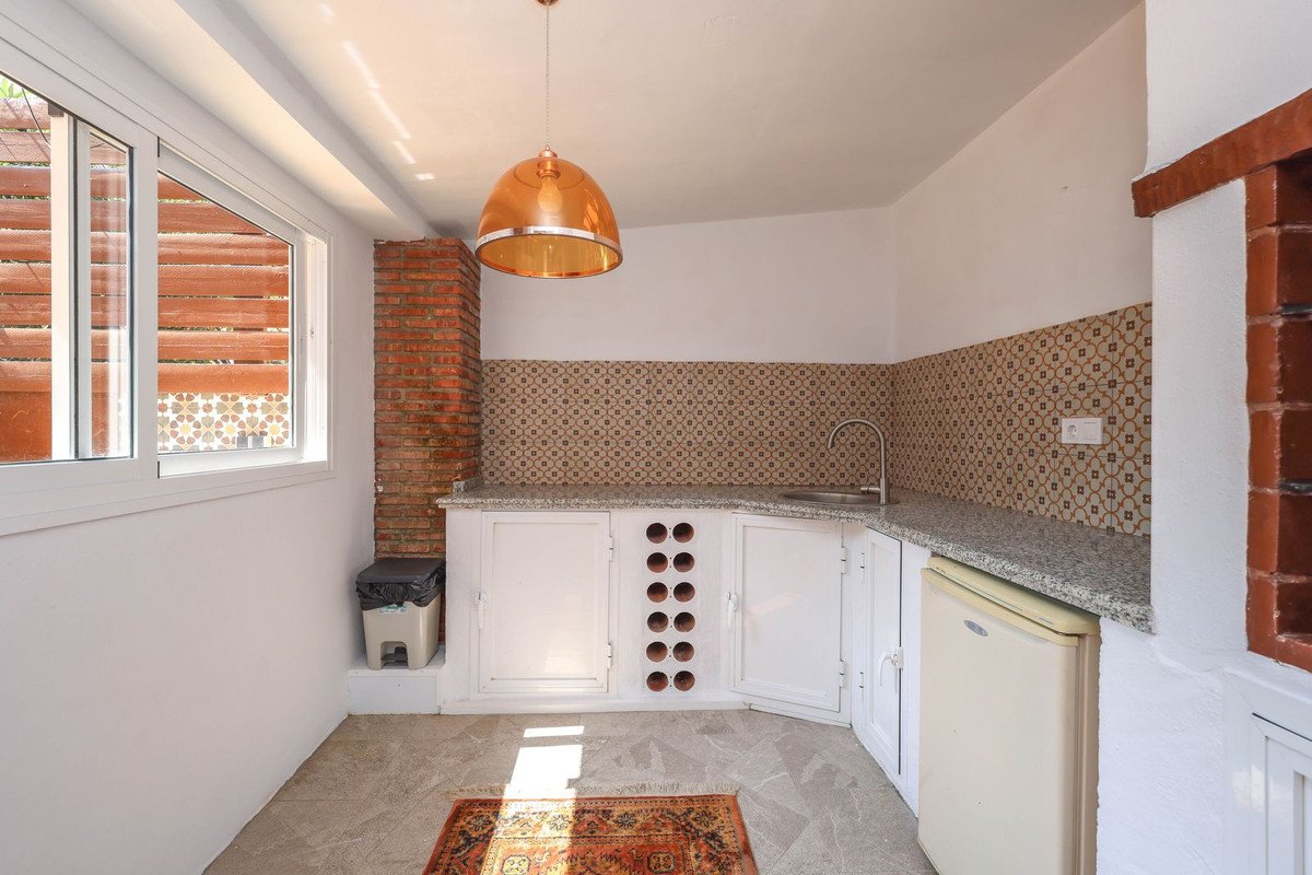 4 Bed Detached Villa in Coín