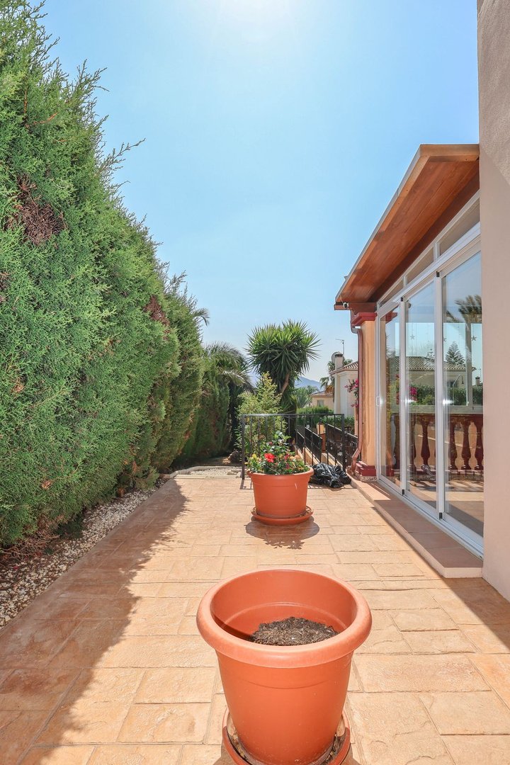 4 Bed Detached Villa in Coín