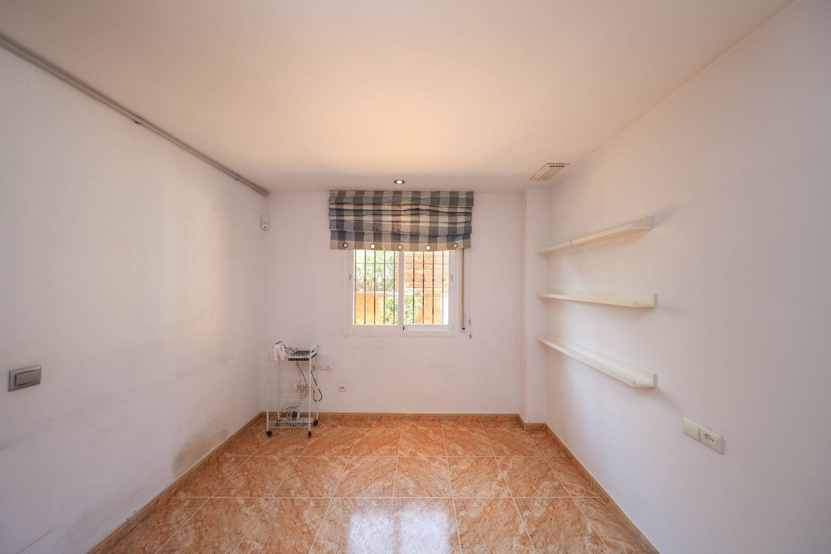 4 Bed Detached Villa in Coín