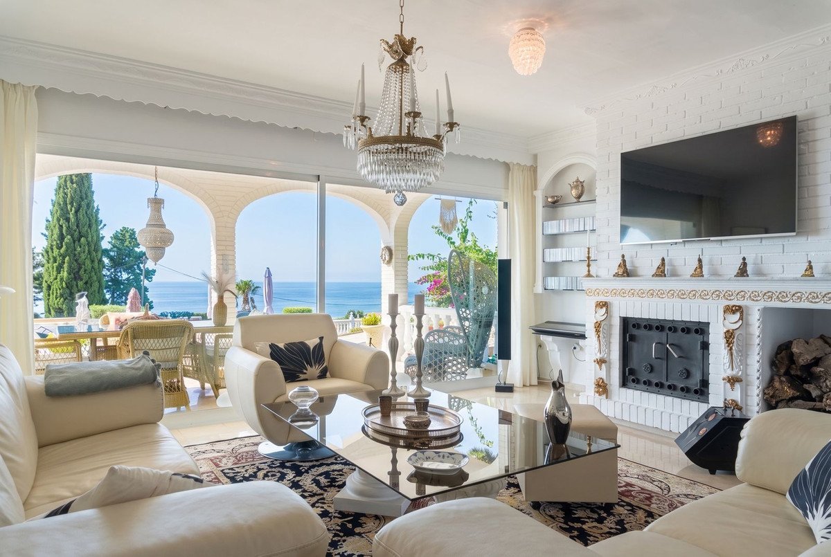 4 Bed Detached Villa in La Capellania