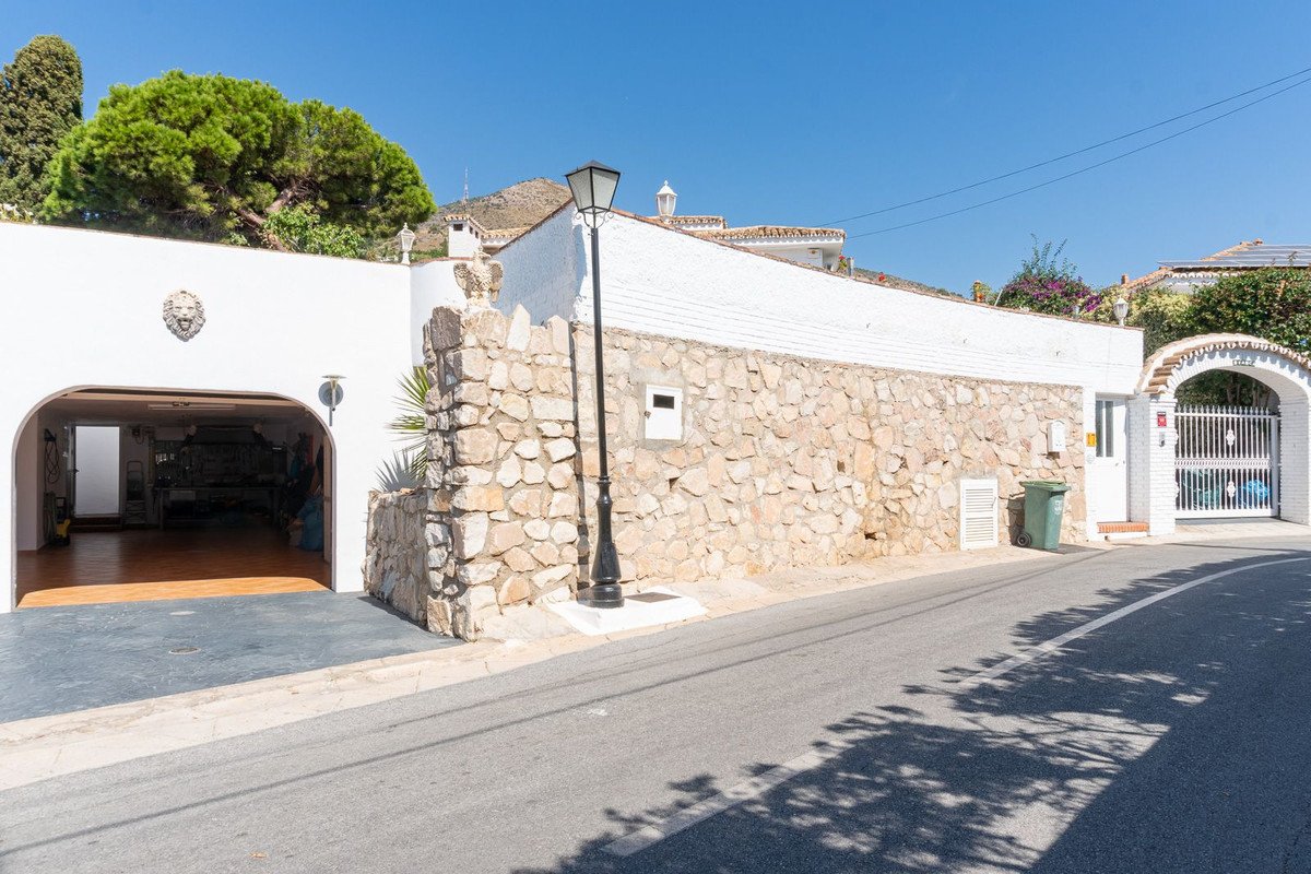 4 Bed Detached Villa in La Capellania