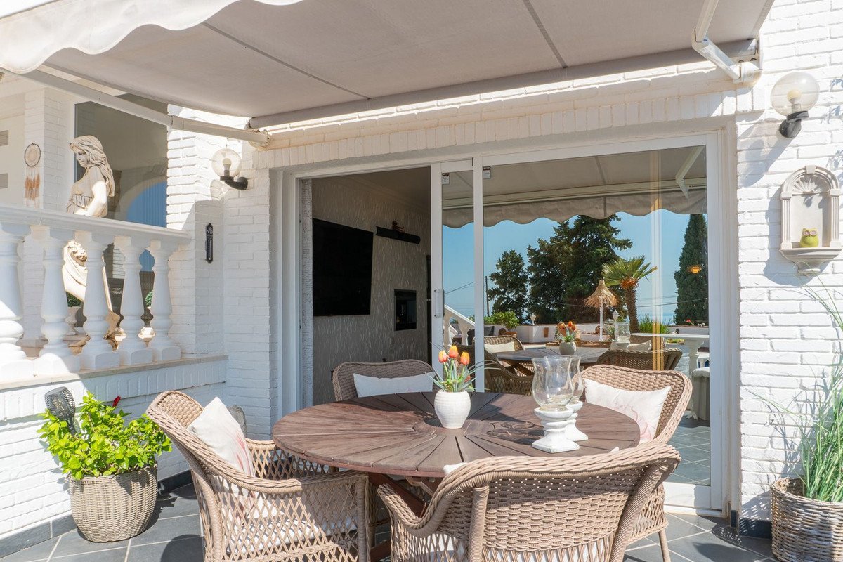 4 Bed Detached Villa in La Capellania