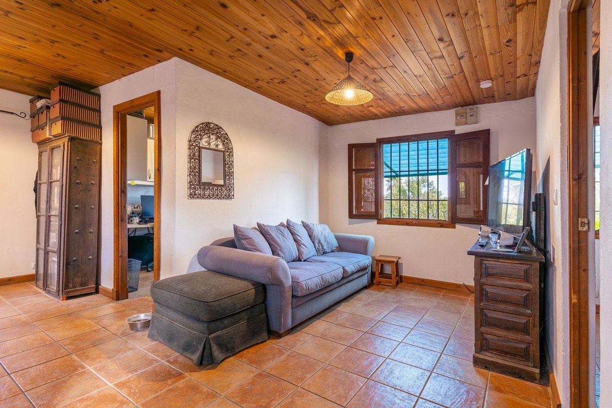 3 Bed Finca - Cortijo in Coín