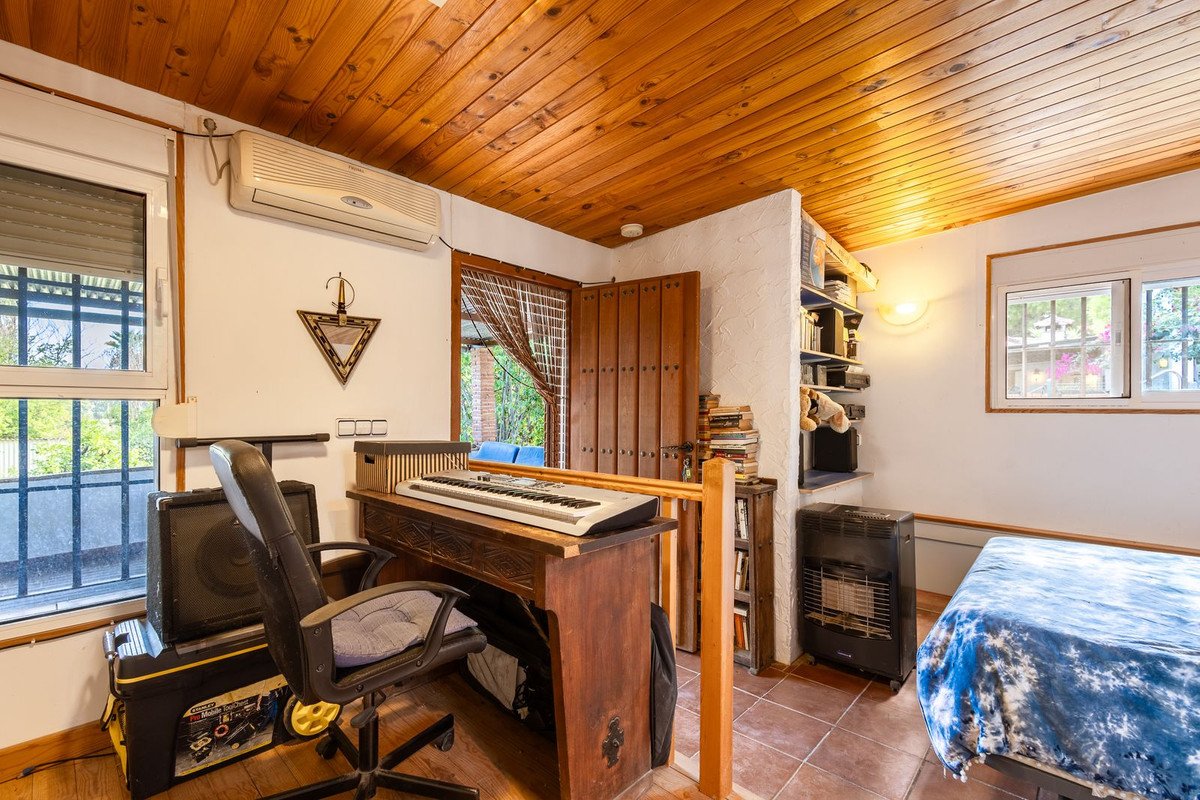 3 Bed Finca - Cortijo in Coín