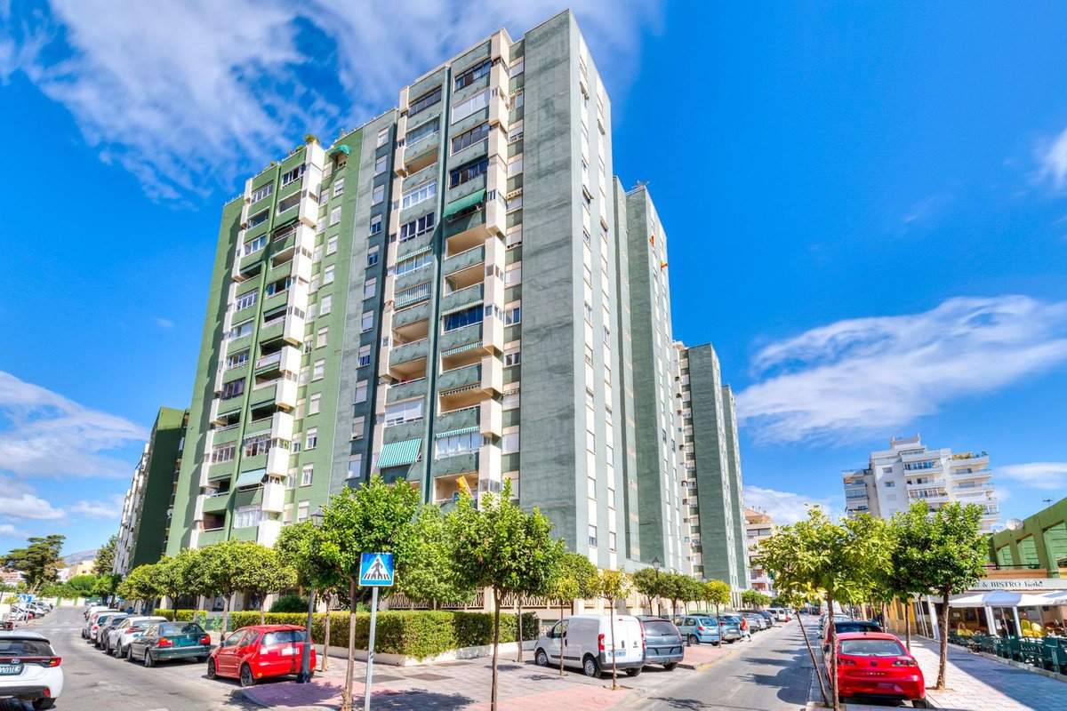 3 Bed Middle Floor Apartment in Los Boliches
