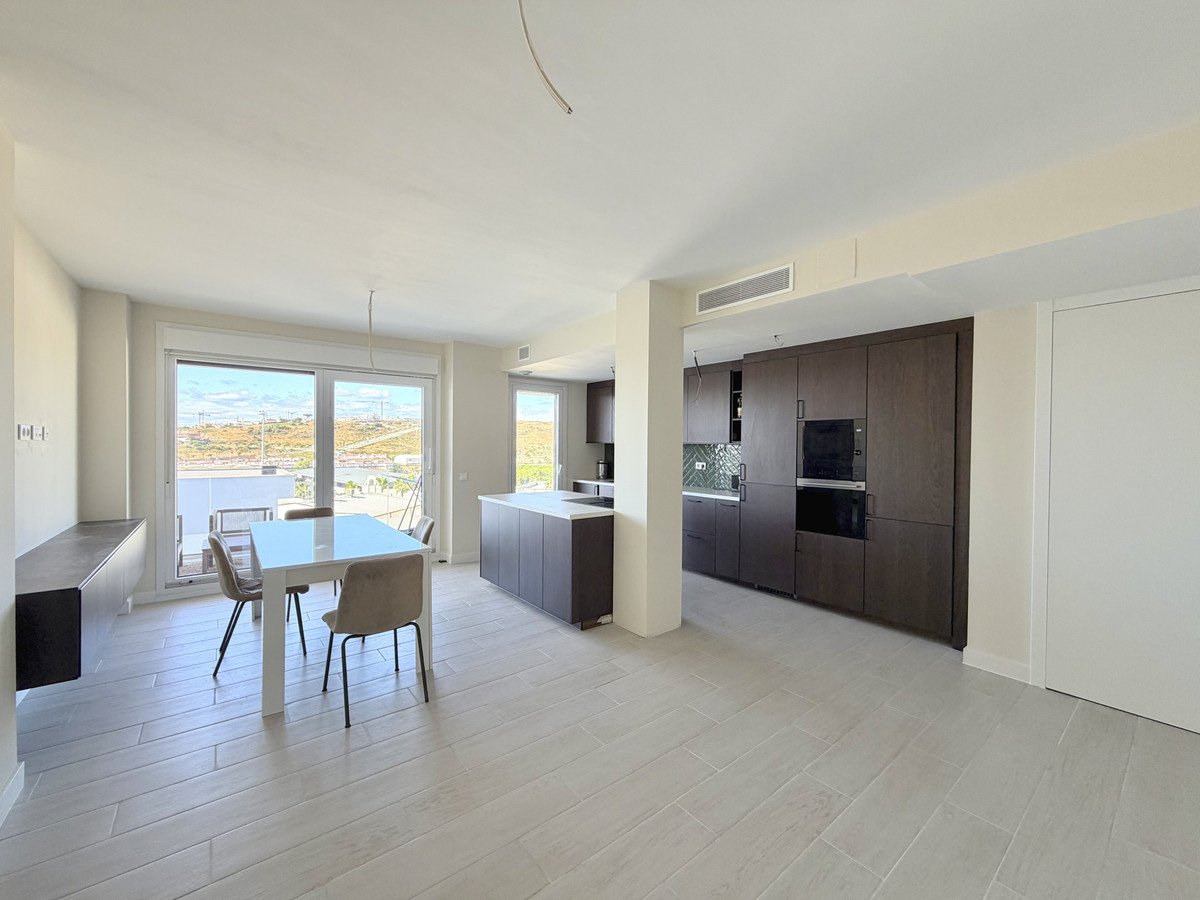 3 Bed Middle Floor Apartment in Estepona