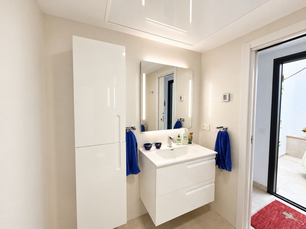 2 Bed Ground Floor Apartment in Fuengirola
