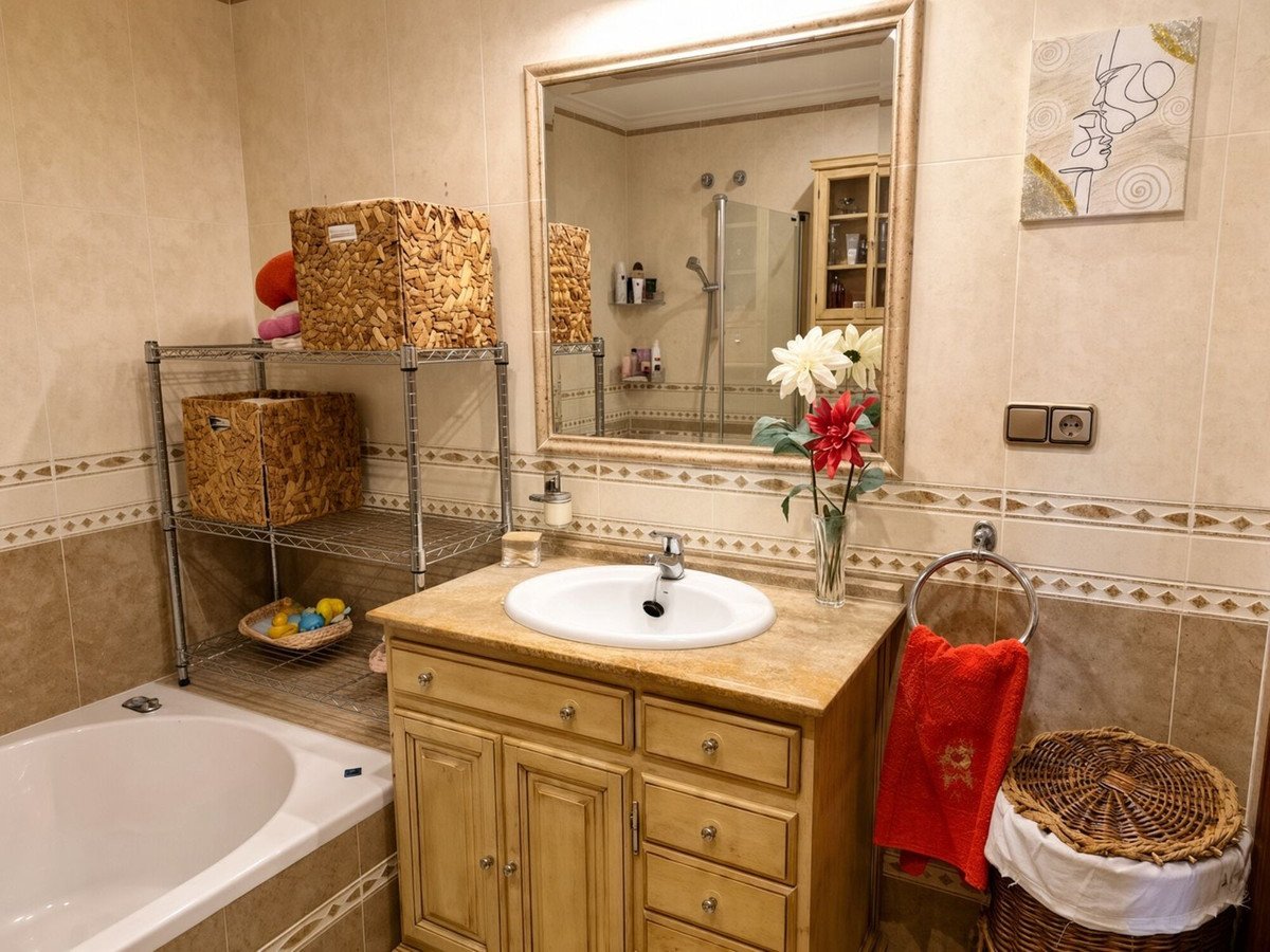 4 Bed Penthouse in Estepona