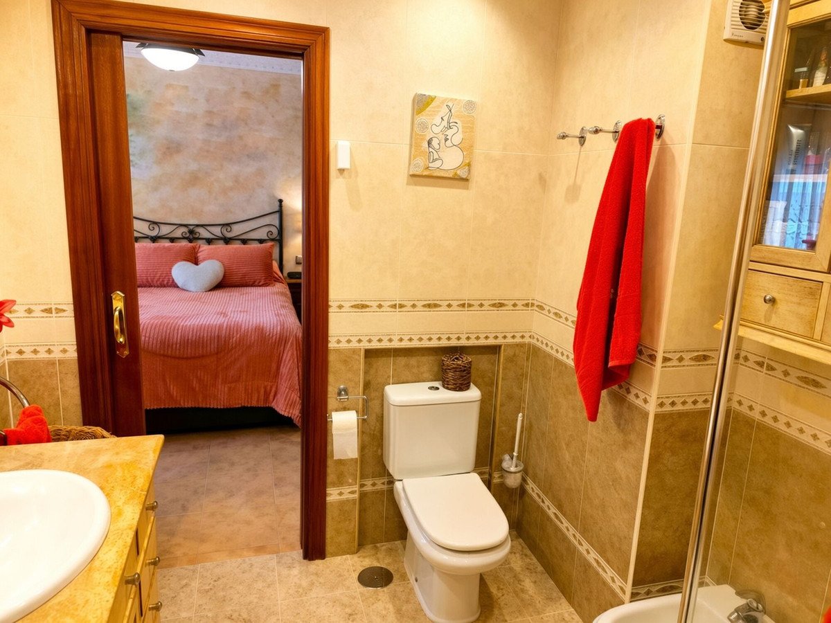 4 Bed Penthouse in Estepona