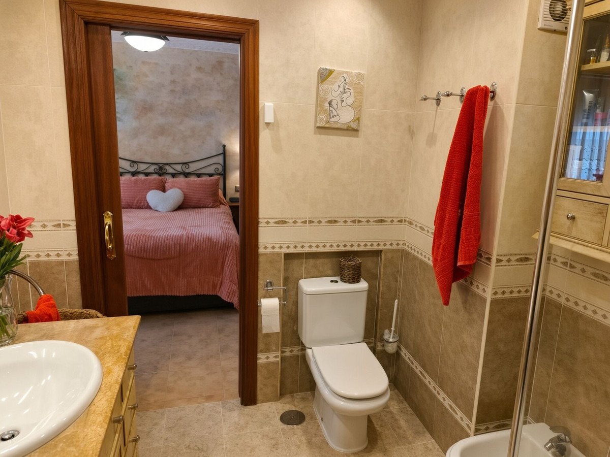 4 Bed Penthouse in Estepona