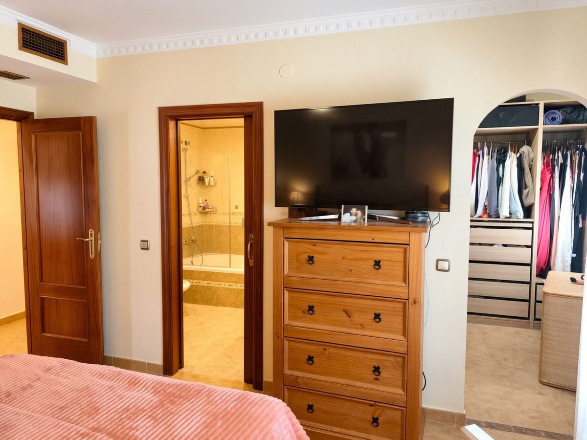 4 Bed Penthouse in Estepona
