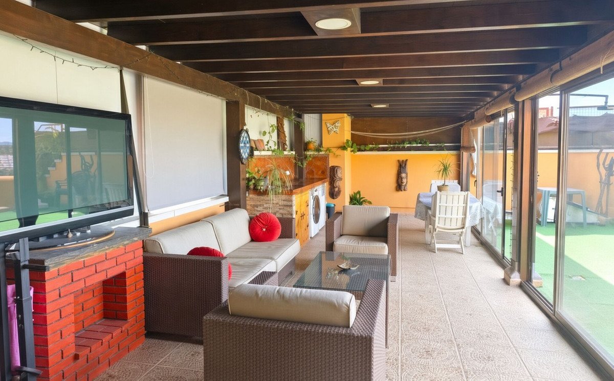 4 Bed Penthouse in Estepona