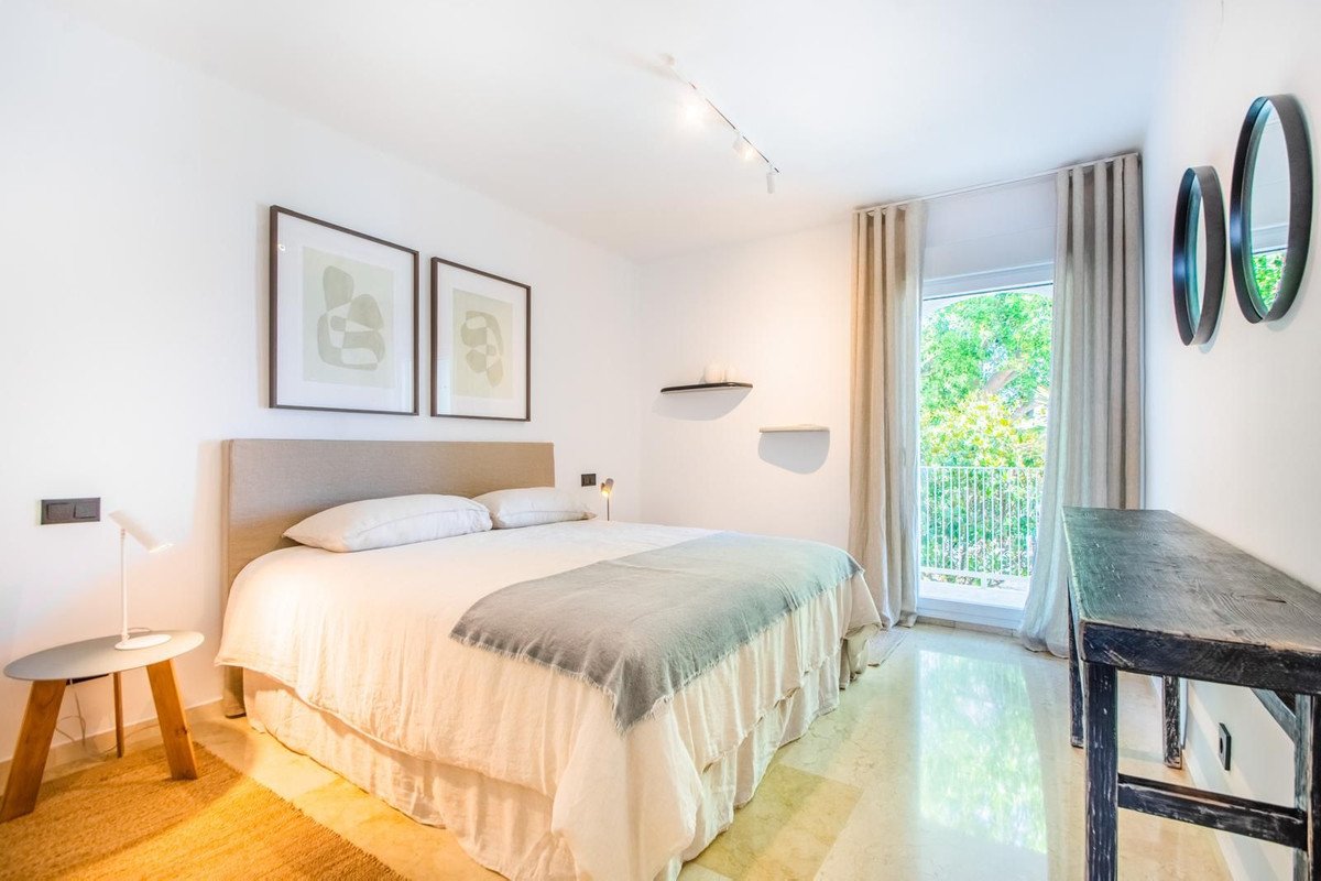 2 Bed Middle Floor Apartment in Río Real