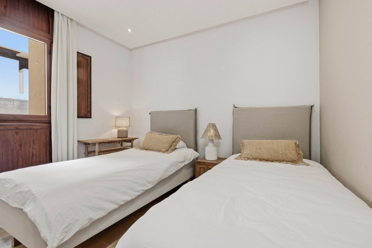2 Bed Penthouse in New Golden Mile