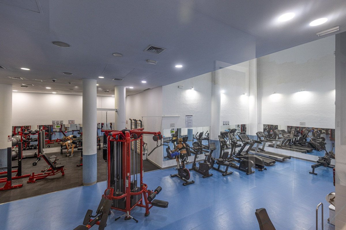 2 Bed Penthouse in New Golden Mile