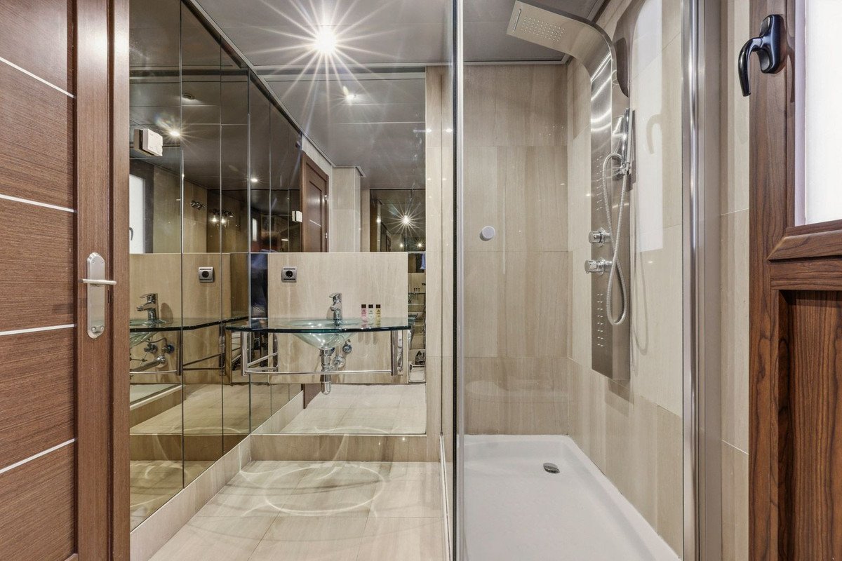2 Bed Penthouse in New Golden Mile