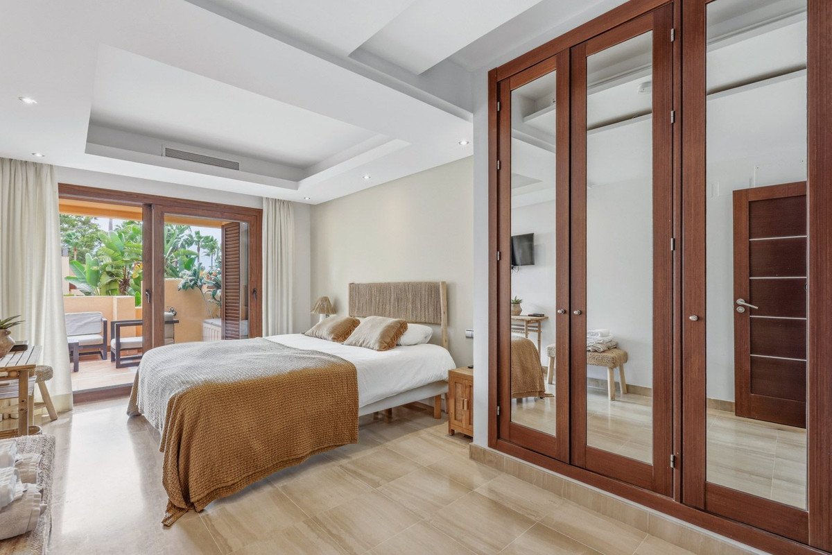 2 Bed Penthouse in New Golden Mile