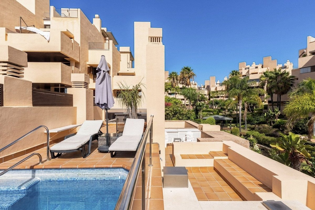2 Bed Penthouse in New Golden Mile