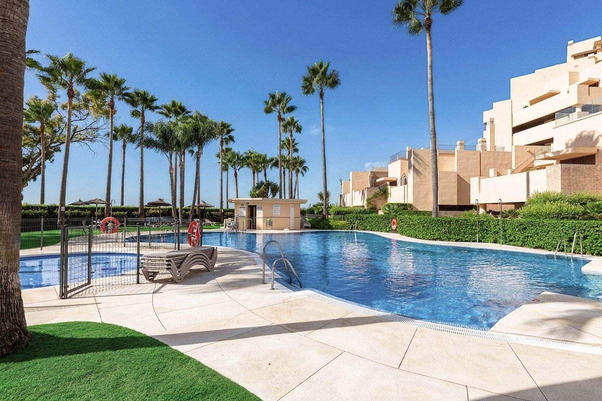2 Bed Penthouse in New Golden Mile