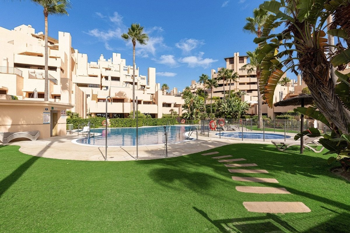 2 Bed Penthouse in New Golden Mile