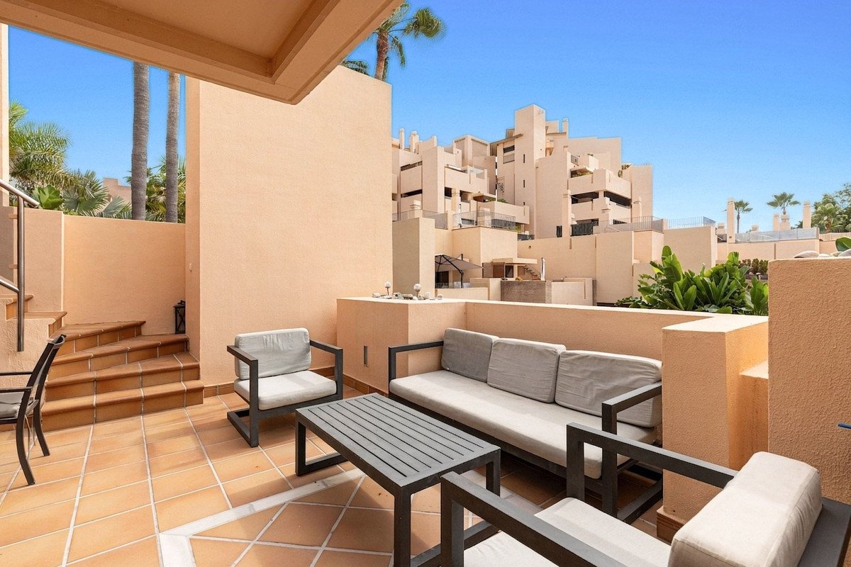 2 Bed Penthouse in New Golden Mile