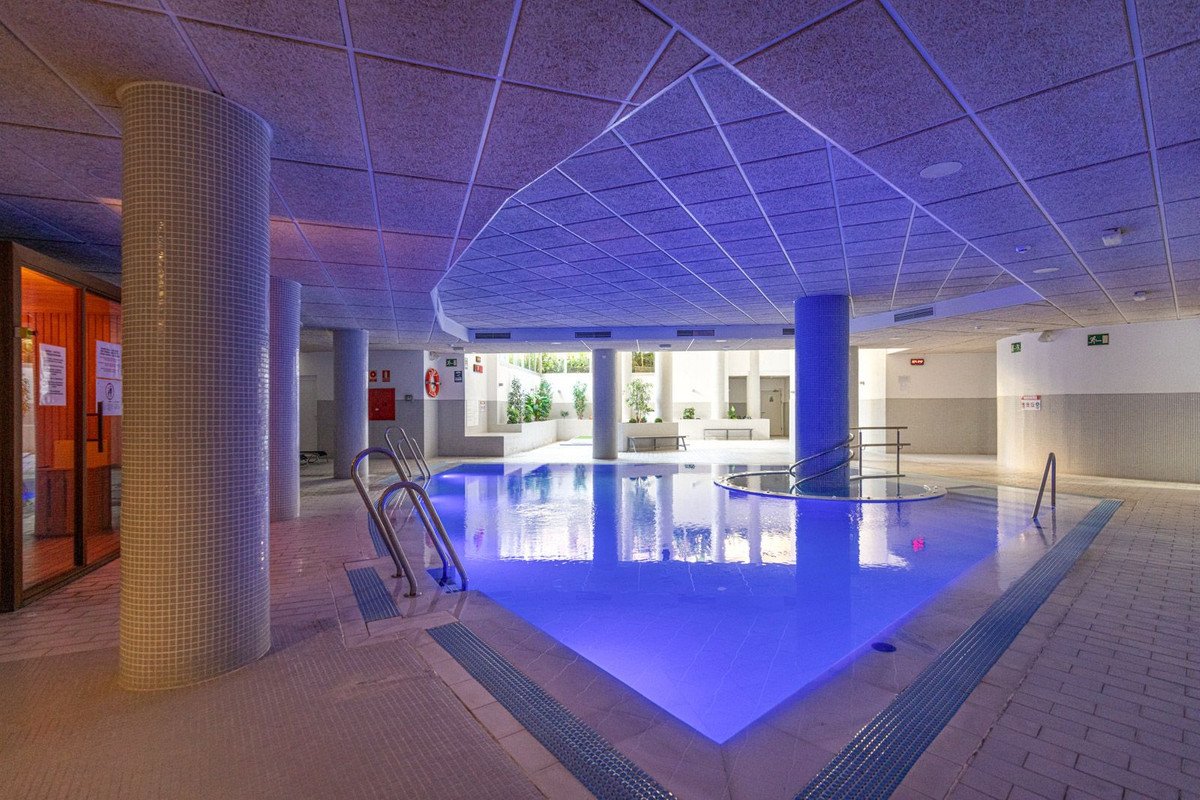 2 Bed Penthouse in New Golden Mile