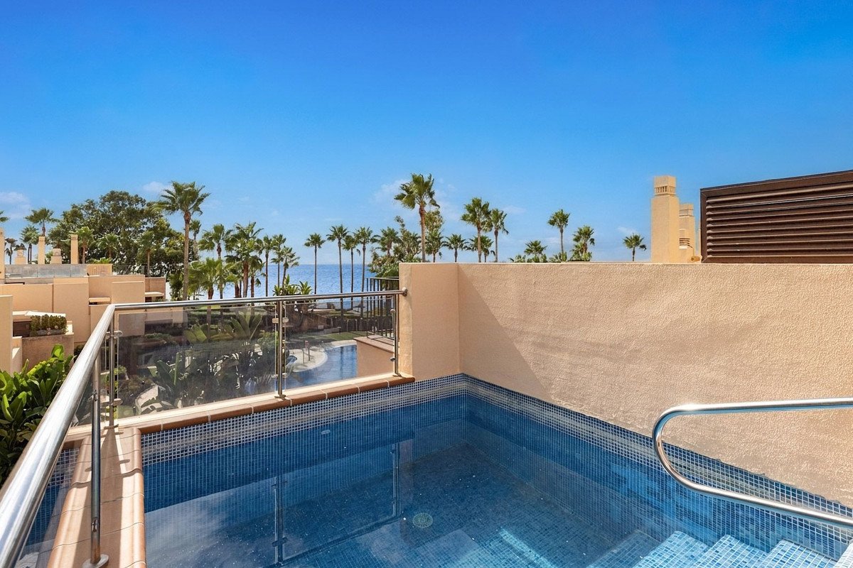 2 Bed Penthouse in New Golden Mile