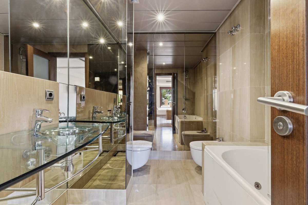 2 Bed Penthouse in New Golden Mile