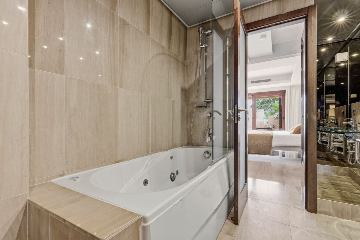 2 Bed Penthouse in New Golden Mile