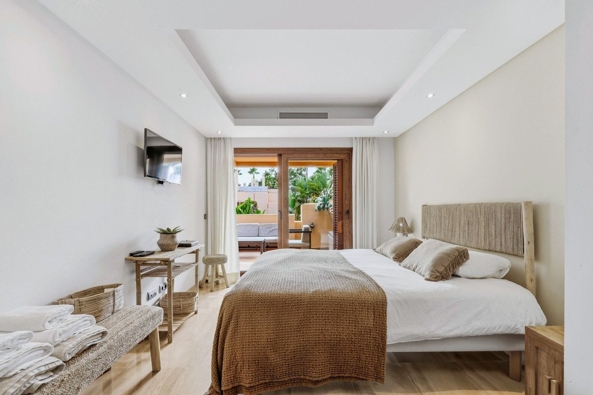 2 Bed Penthouse in New Golden Mile