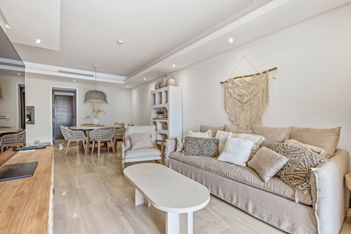 2 Bed Penthouse in New Golden Mile