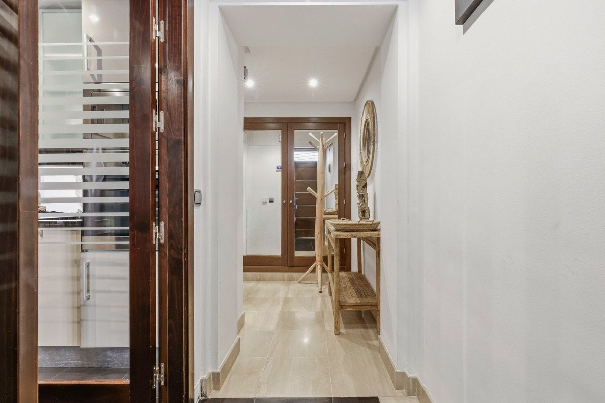 2 Bed Penthouse in New Golden Mile