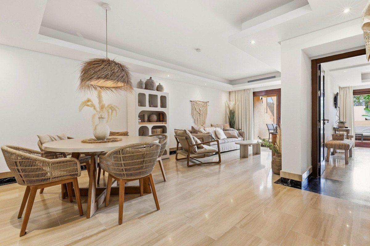 2 Bed Penthouse in New Golden Mile