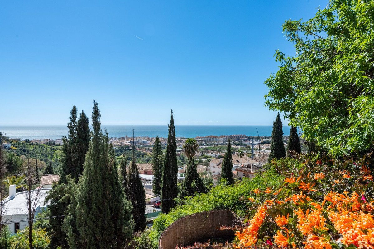 5 Bed Detached Villa in Marbella