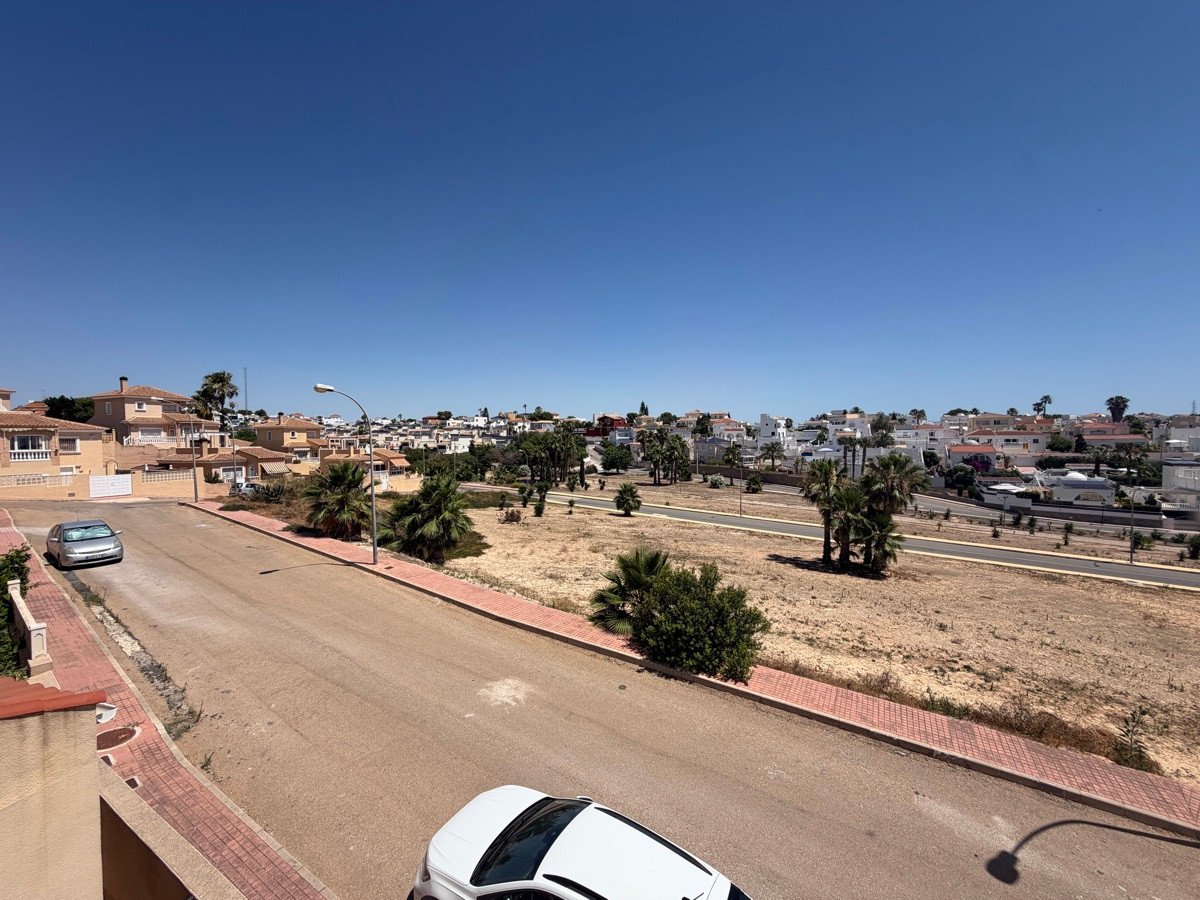 2 Bed Detached Villa in Villamartin
