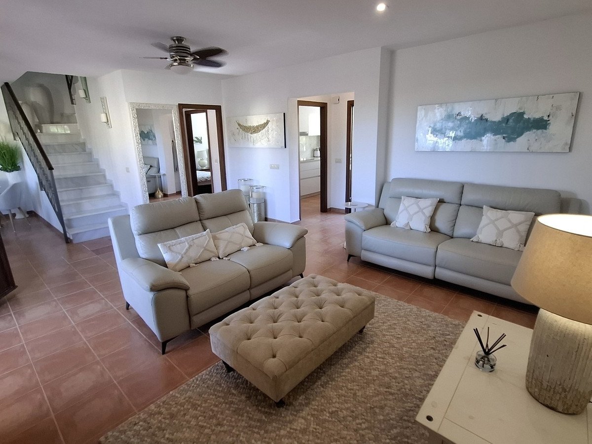 3 Bed Duplex in Valle del Este Golf