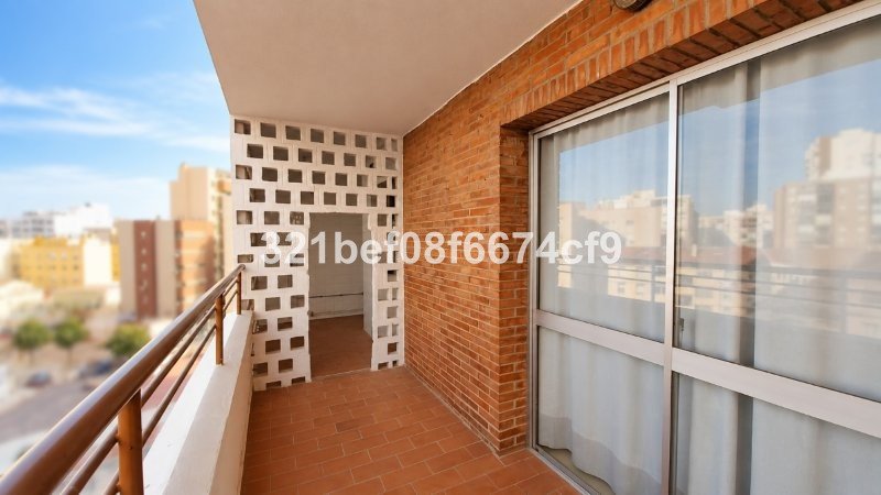 3 Bed Middle Floor Apartment in Teatinos