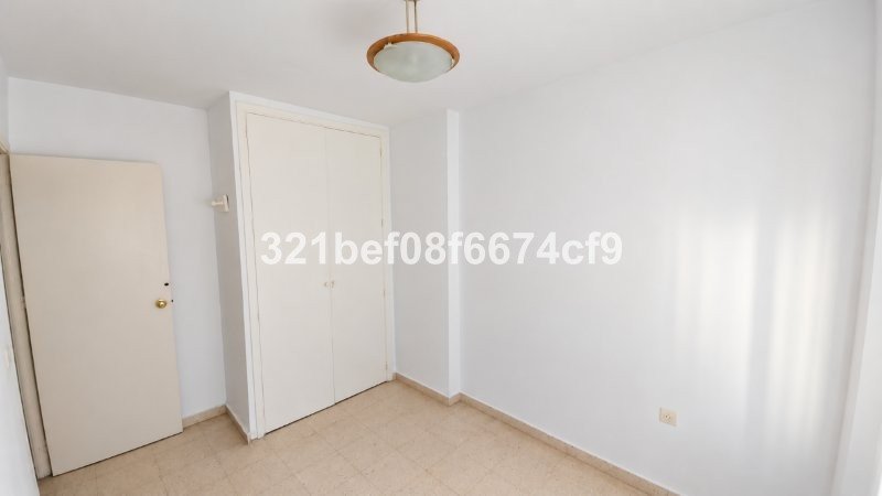 3 Bed Middle Floor Apartment in Teatinos