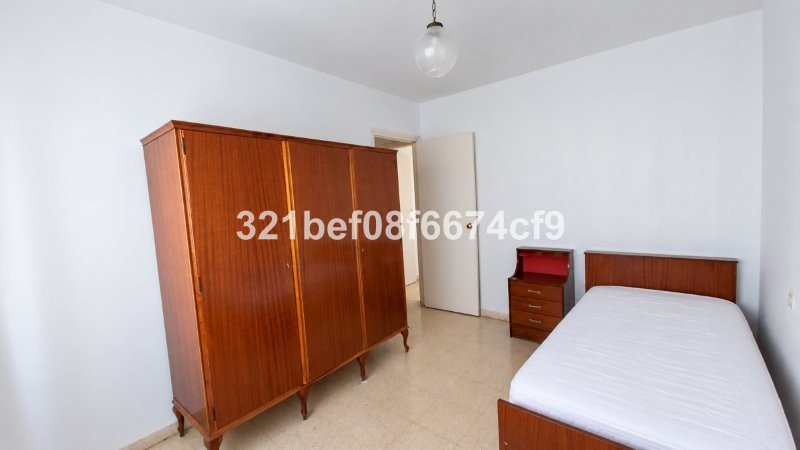 3 Bed Middle Floor Apartment in Teatinos