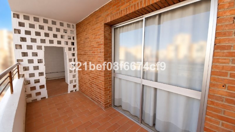 3 Bed Middle Floor Apartment in Teatinos