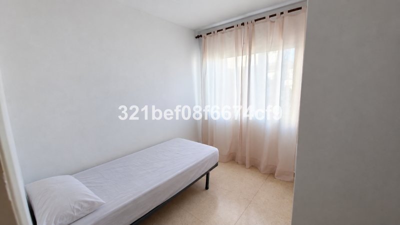 3 Bed Middle Floor Apartment in Teatinos