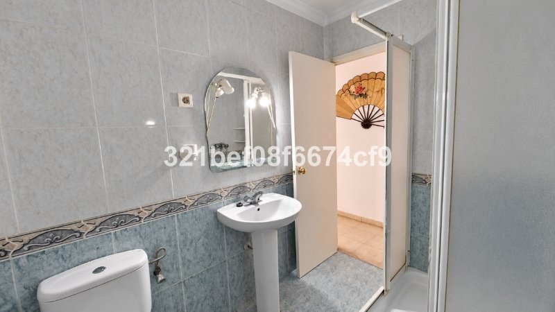 3 Bed Middle Floor Apartment in Teatinos