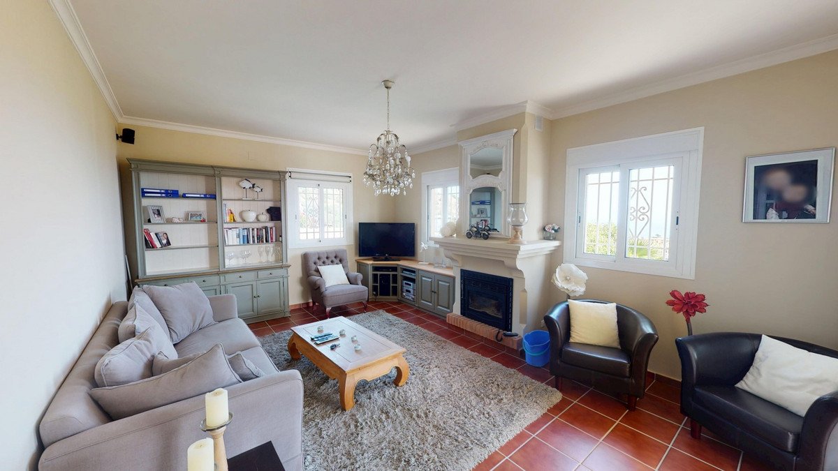 3 Bed Detached Villa in Arenas