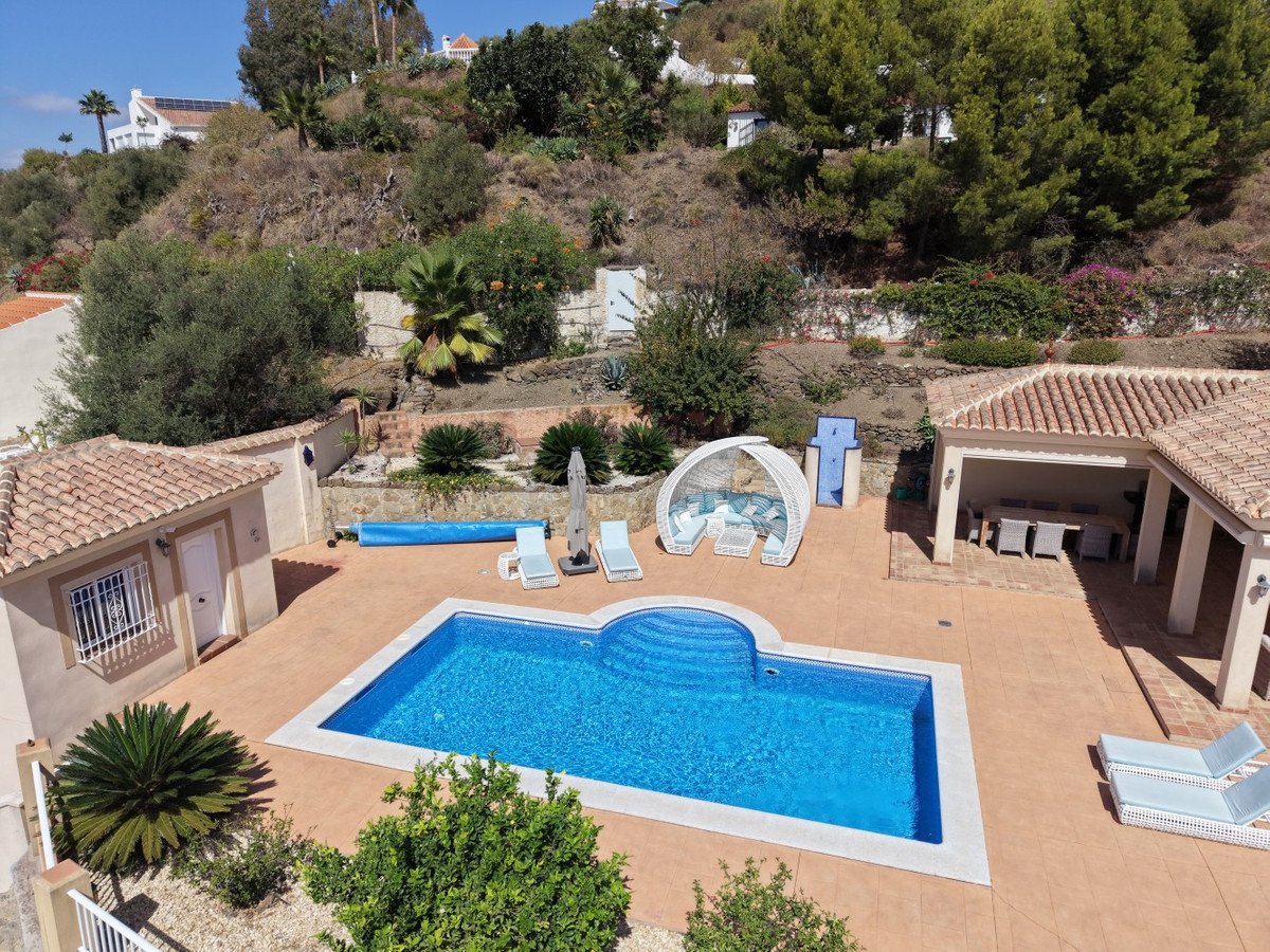 3 Bed Detached Villa in Arenas