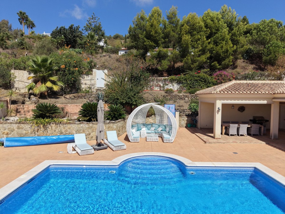 3 Bed Detached Villa in Arenas