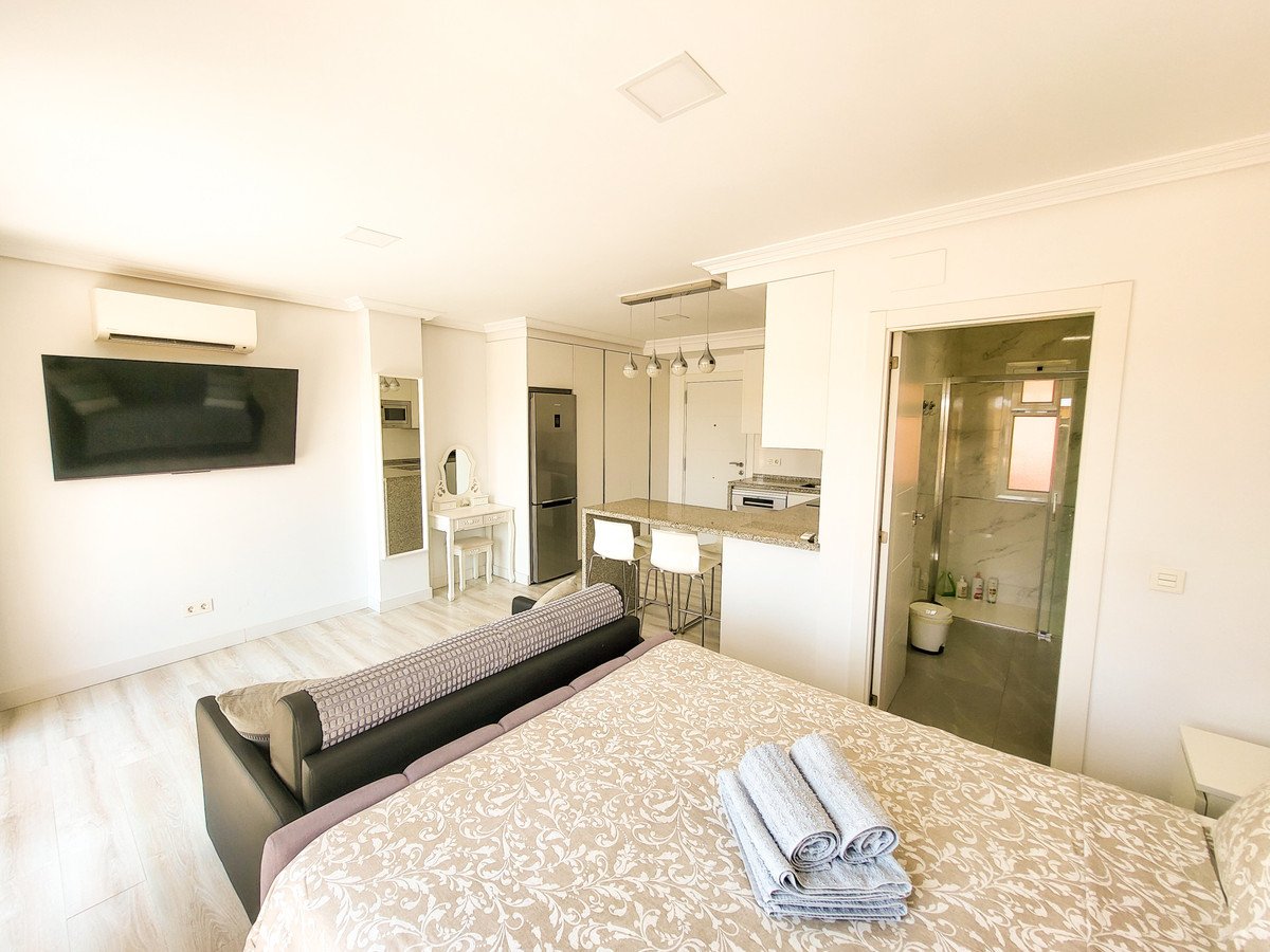 1 Bed Middle Floor Studio in Elviria