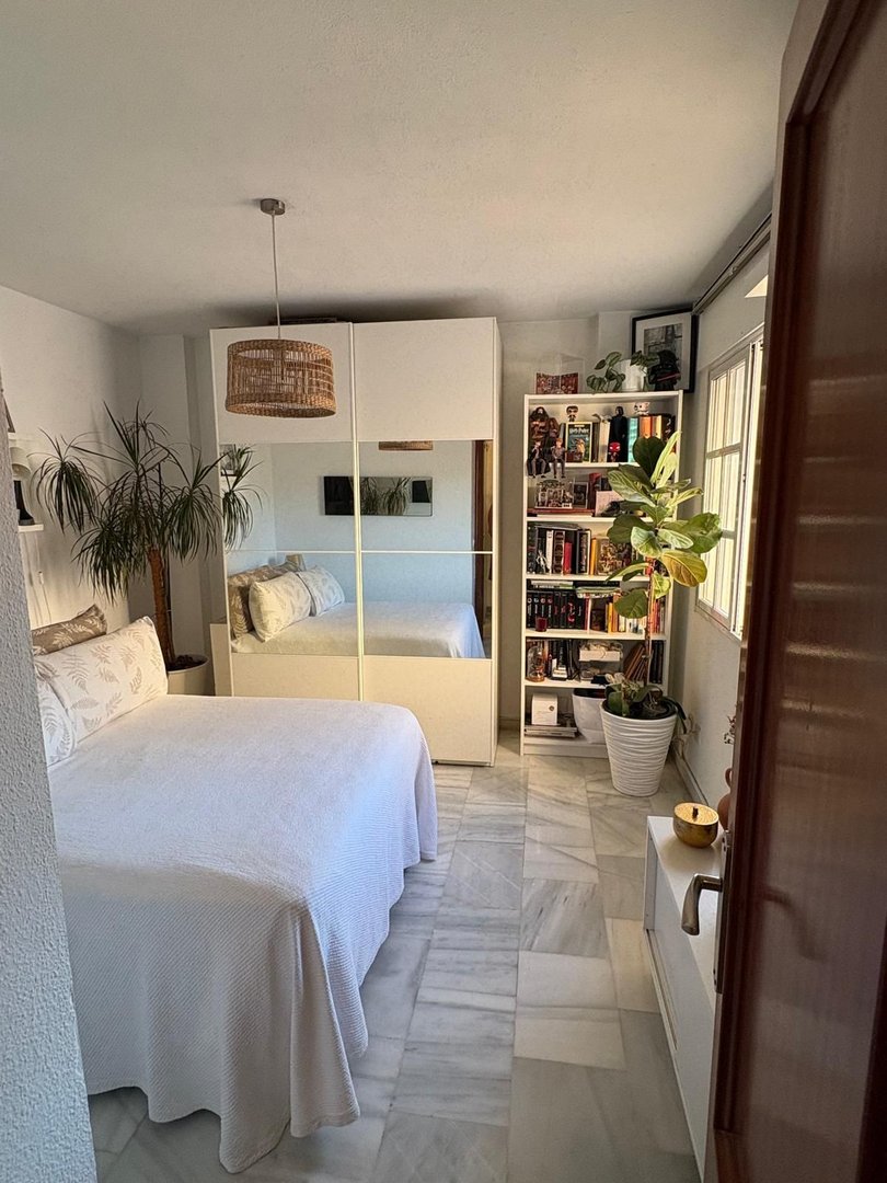 1 Bed Middle Floor Apartment in Málaga Centro