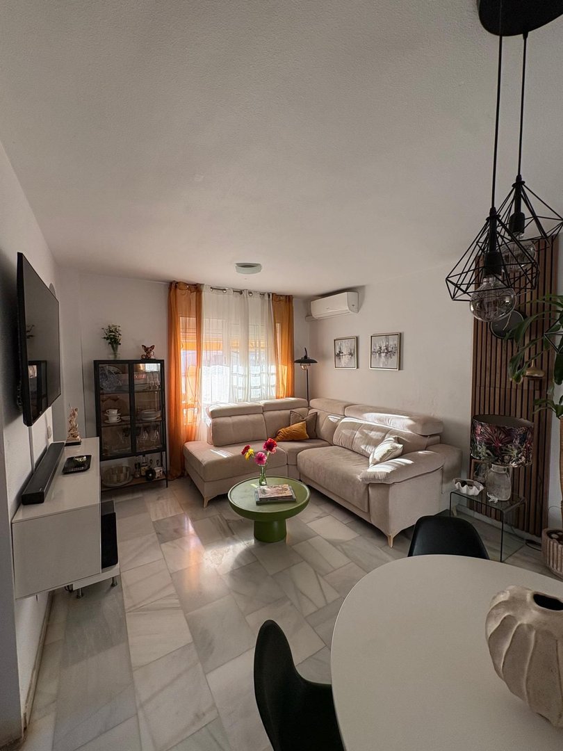 1 Bed Middle Floor Apartment in Málaga Centro