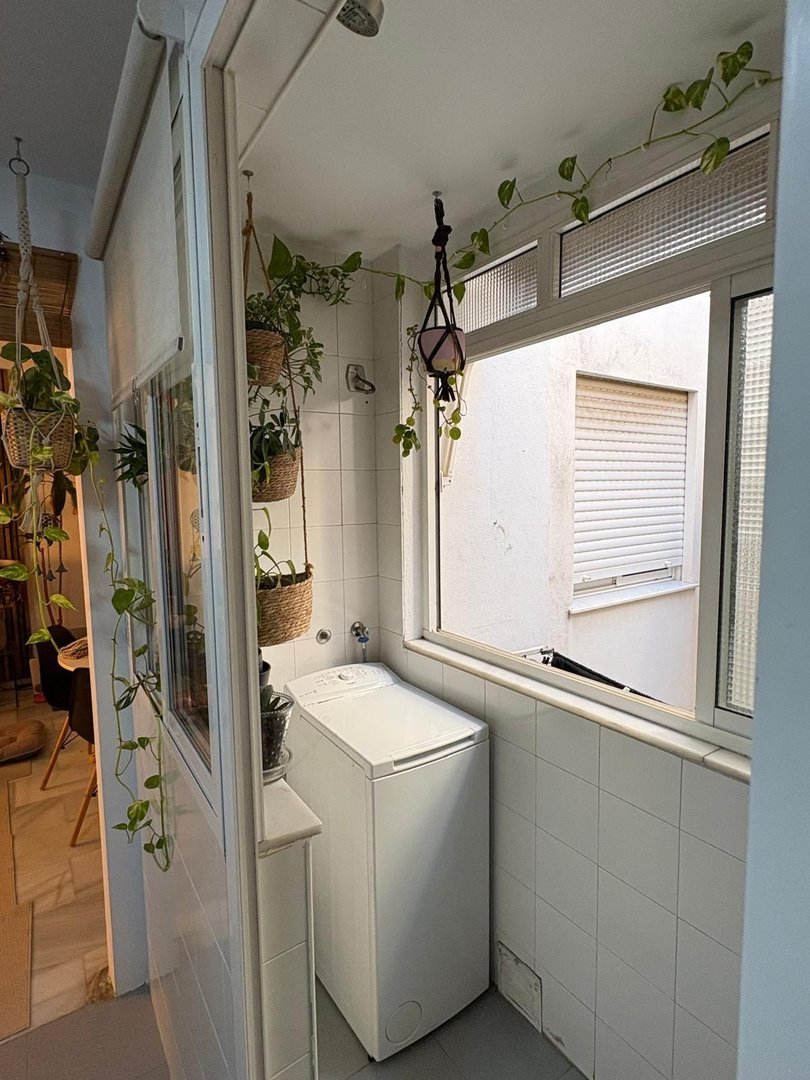1 Bed Middle Floor Apartment in Málaga Centro