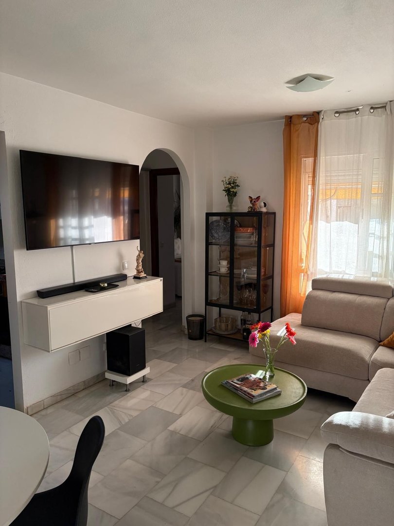 1 Bed Middle Floor Apartment in Málaga Centro